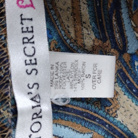 Victoria's Secret Blue Paisley Pattern Tan Lace Trim Adjustable Strap Cami Top - Picture 10 of 12